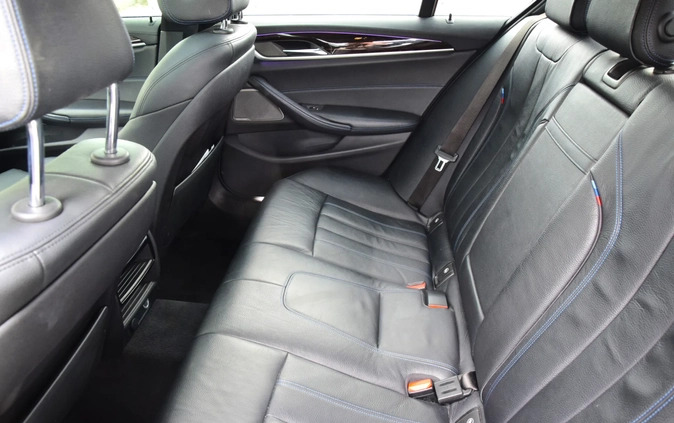 BMW Seria 5 cena 149900 przebieg: 146000, rok produkcji 2017 z Wągrowiec małe 352